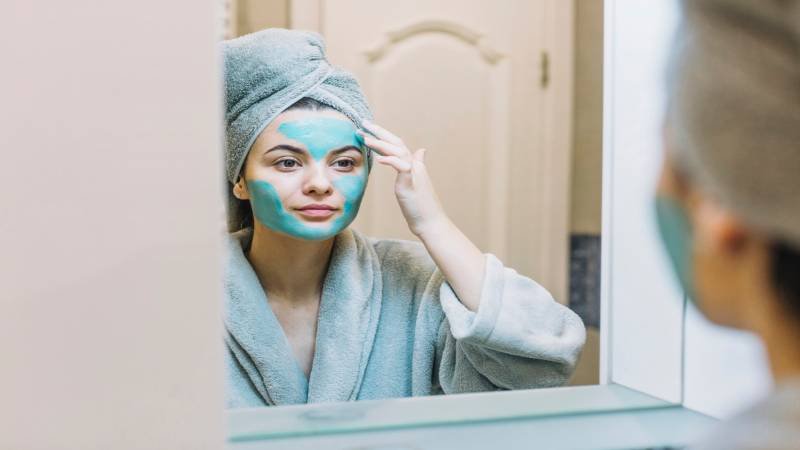 RegenaLight Face Mask: A Simple Guide to Light-Based Skincare